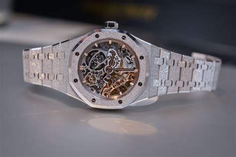 ap frosted white gold